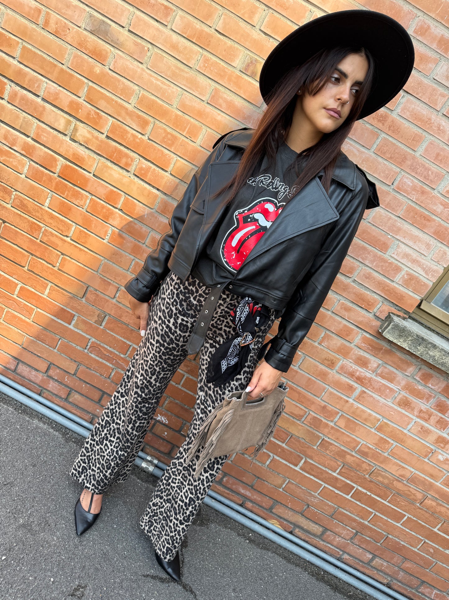 Giacca bomber ecopelle cintura nero