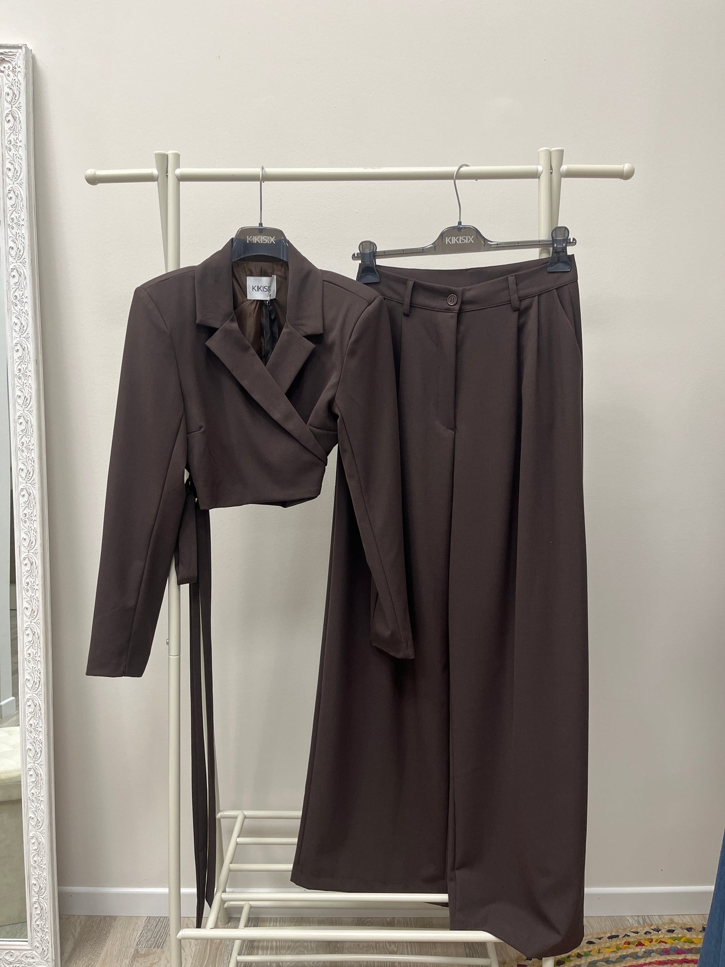 Kiki Six Giacca Crop Incrociata con Laccio Moro