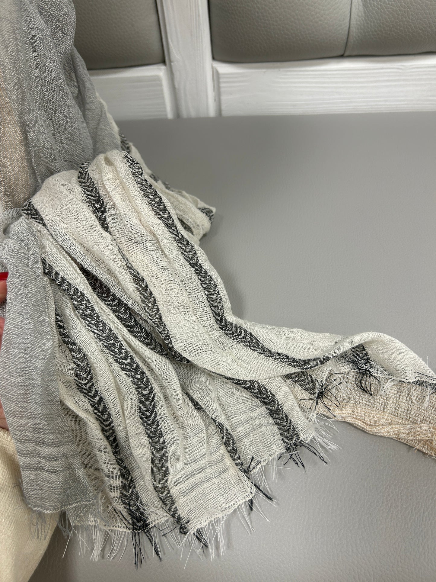 Sciarpa in cotone fantasia righe bianco e nero