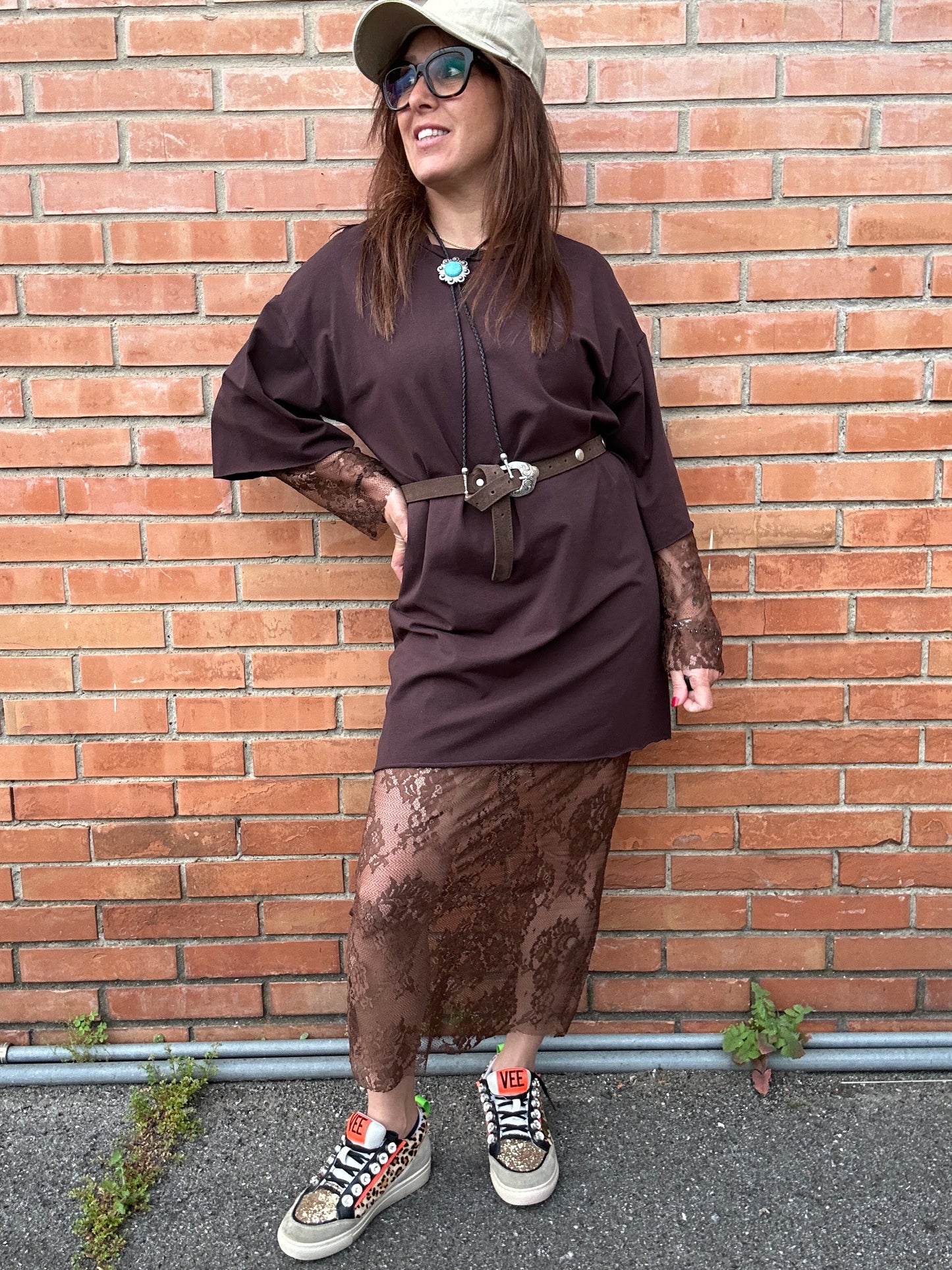 Susy Mix Abito con pizzo e strangolino