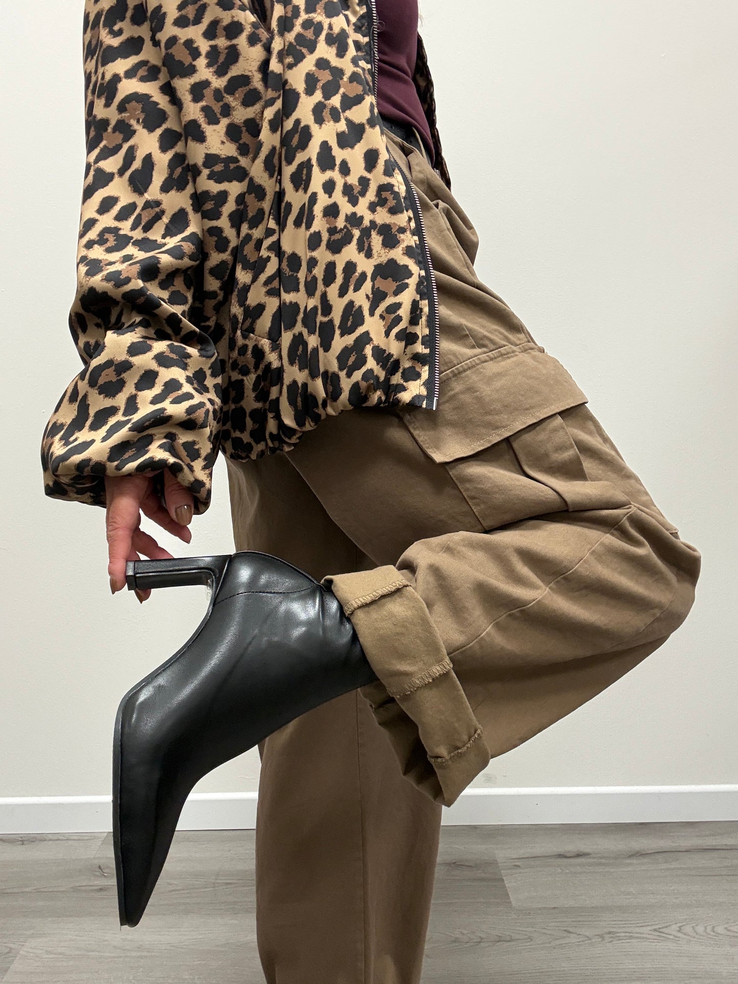 Pantaloni ovetto cargo Susy Mix fango
