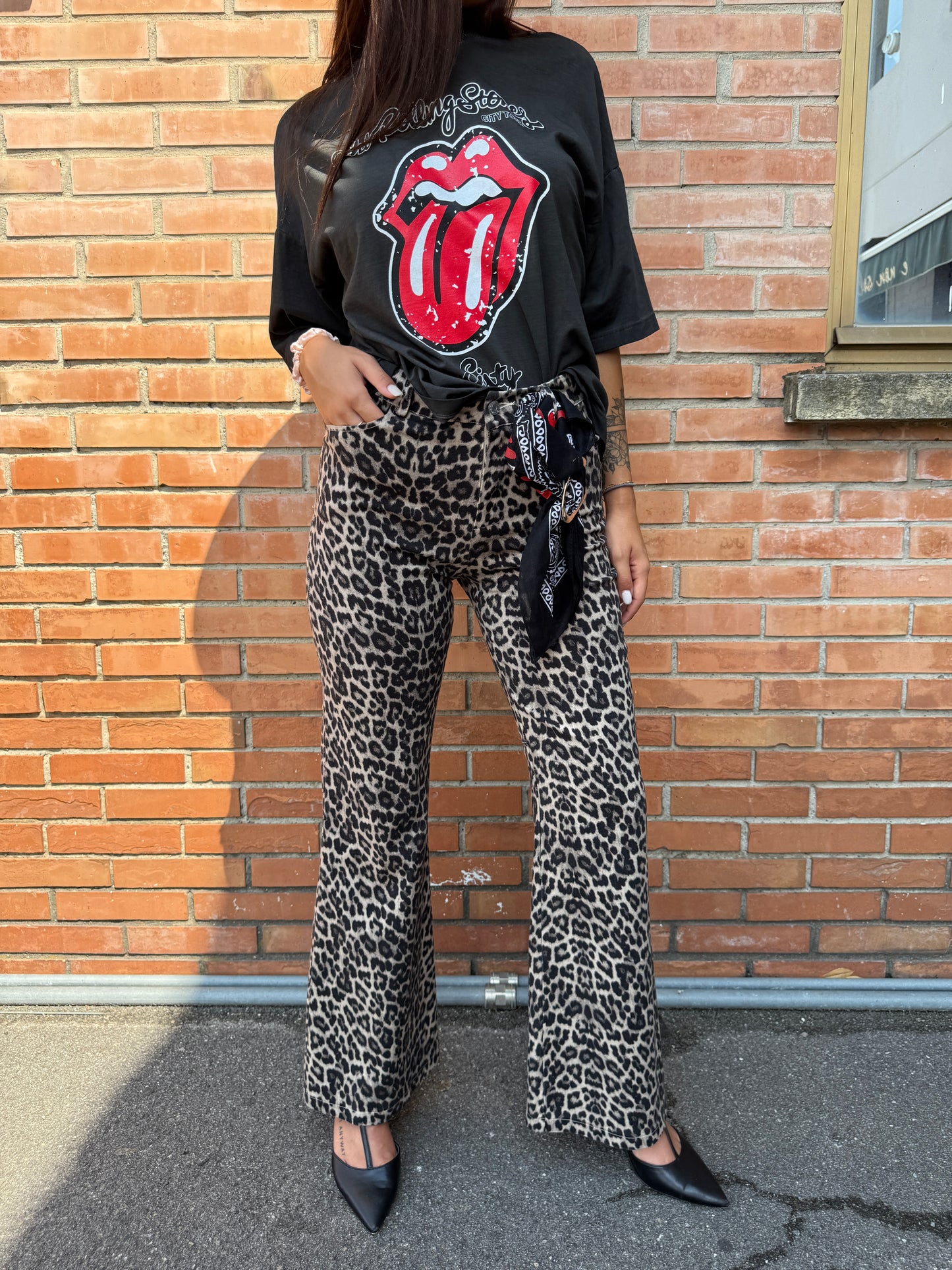 Pantaloni animalier zampa con bandana. animalier Haveone