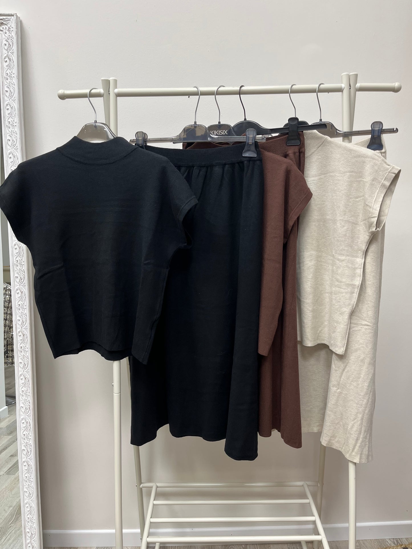 Kiki Six completo in Maglia Nero