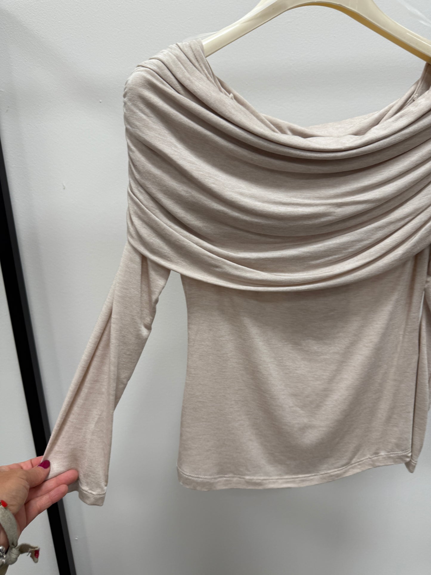 Maglia scollo shiffer beige Haveone