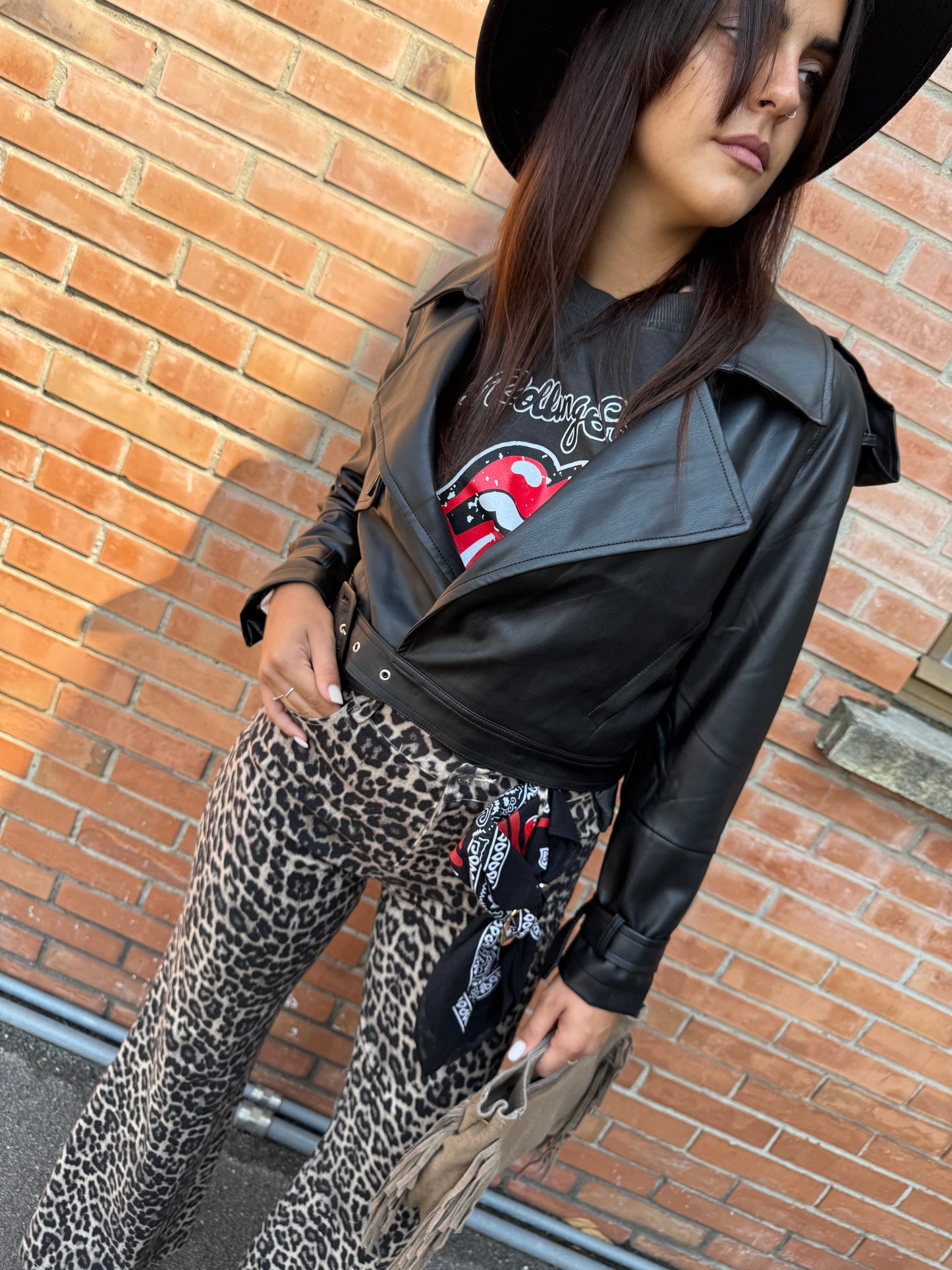 Giacca bomber ecopelle cintura nero