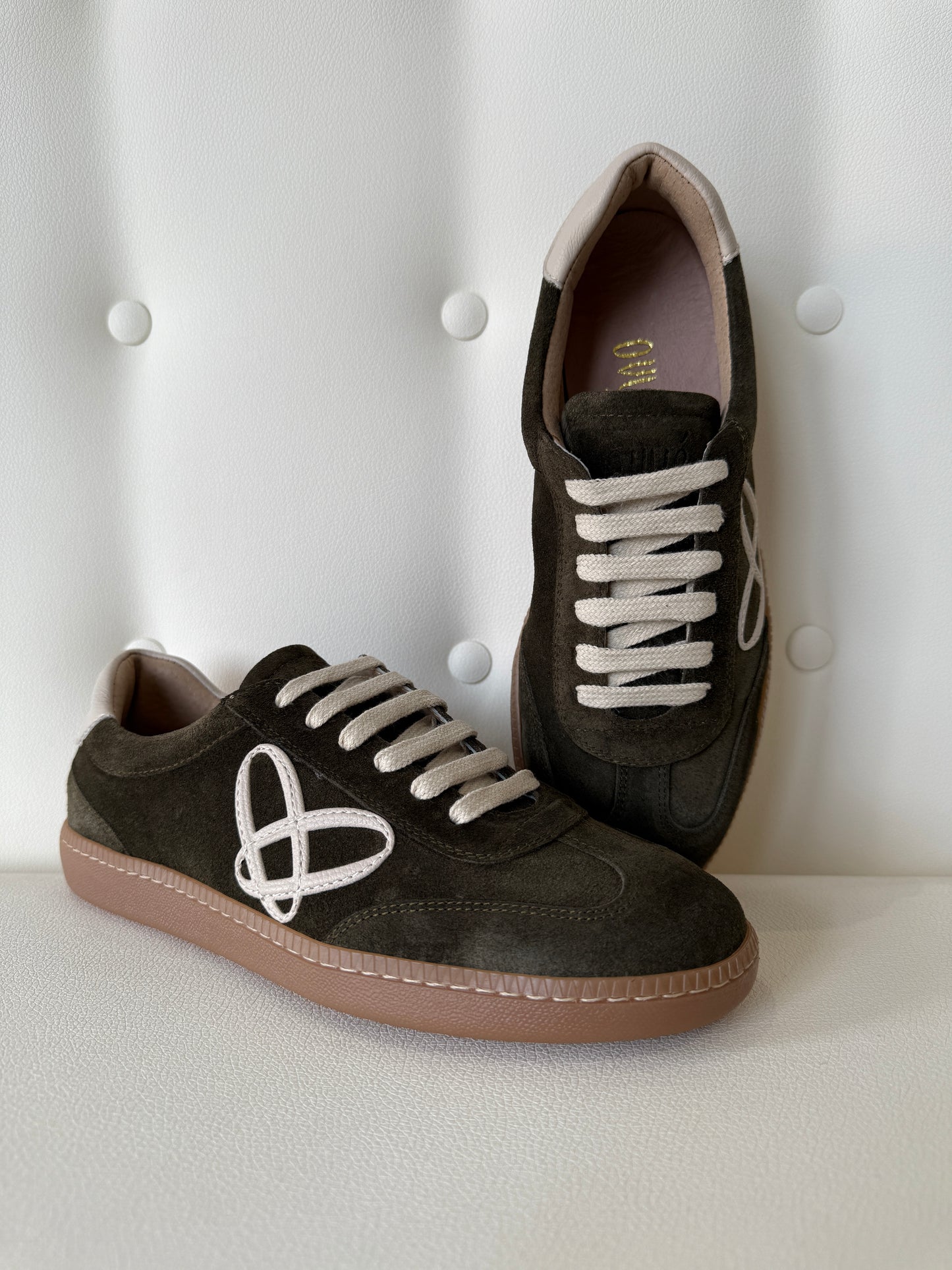 Ovyé Sneakers in Crosta Verde Militare