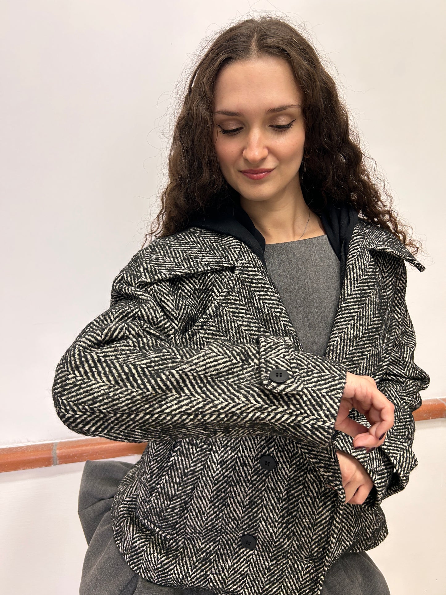 Susy Mix Herringbone Short Coat