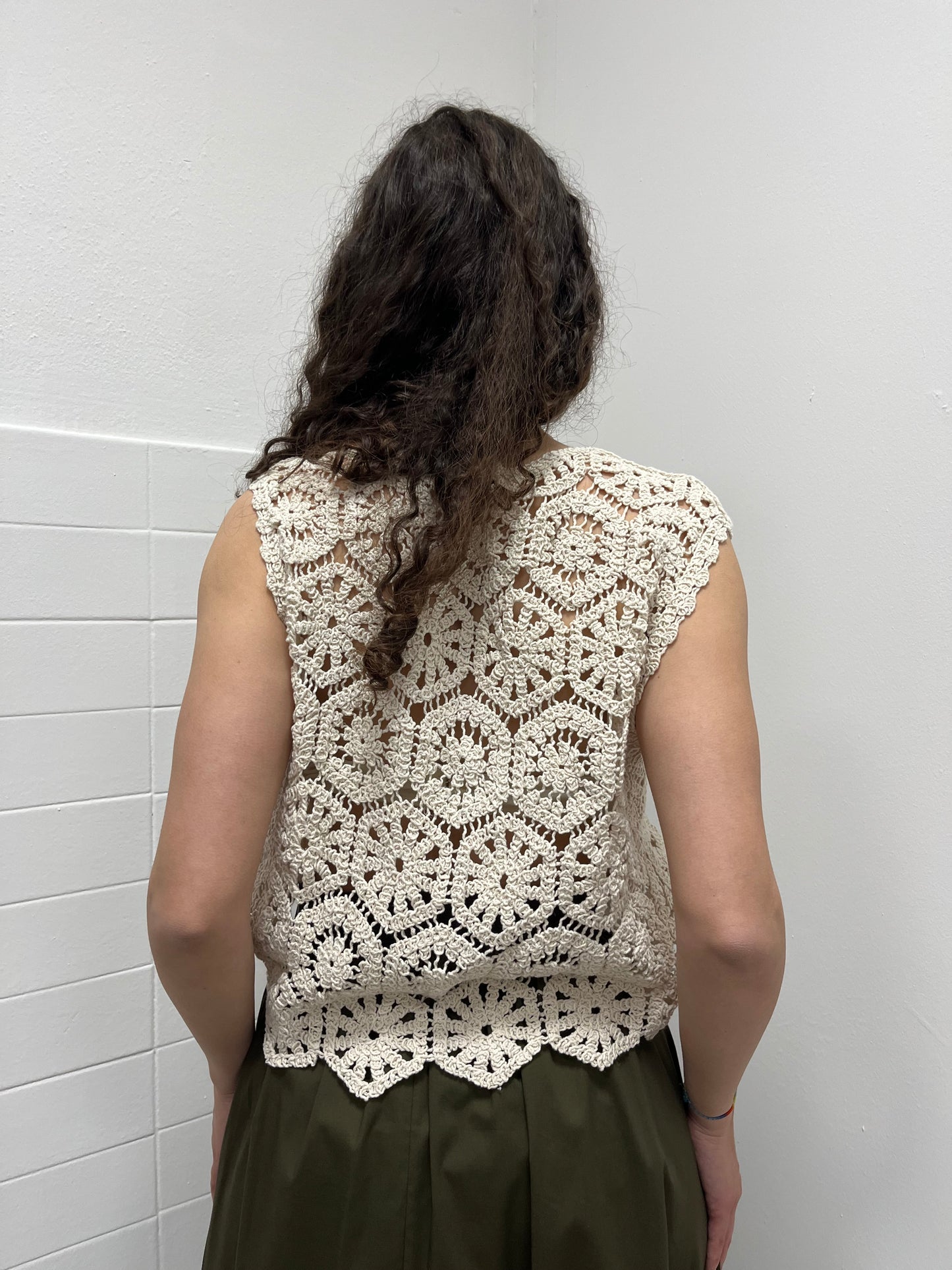 Susy Mix Gilet in Macramé Beige