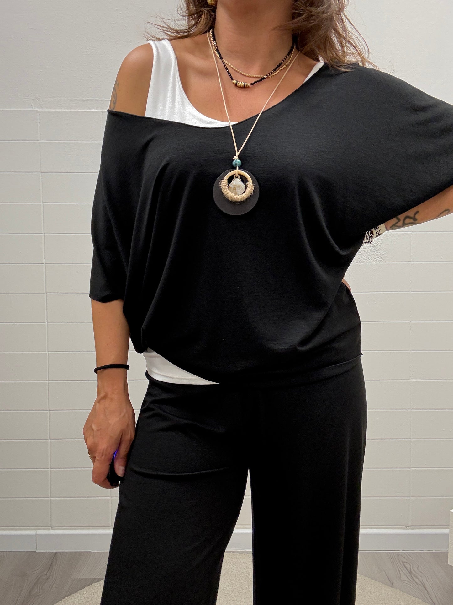 Susy Mix Completo coordinato viscosa con collana Nero