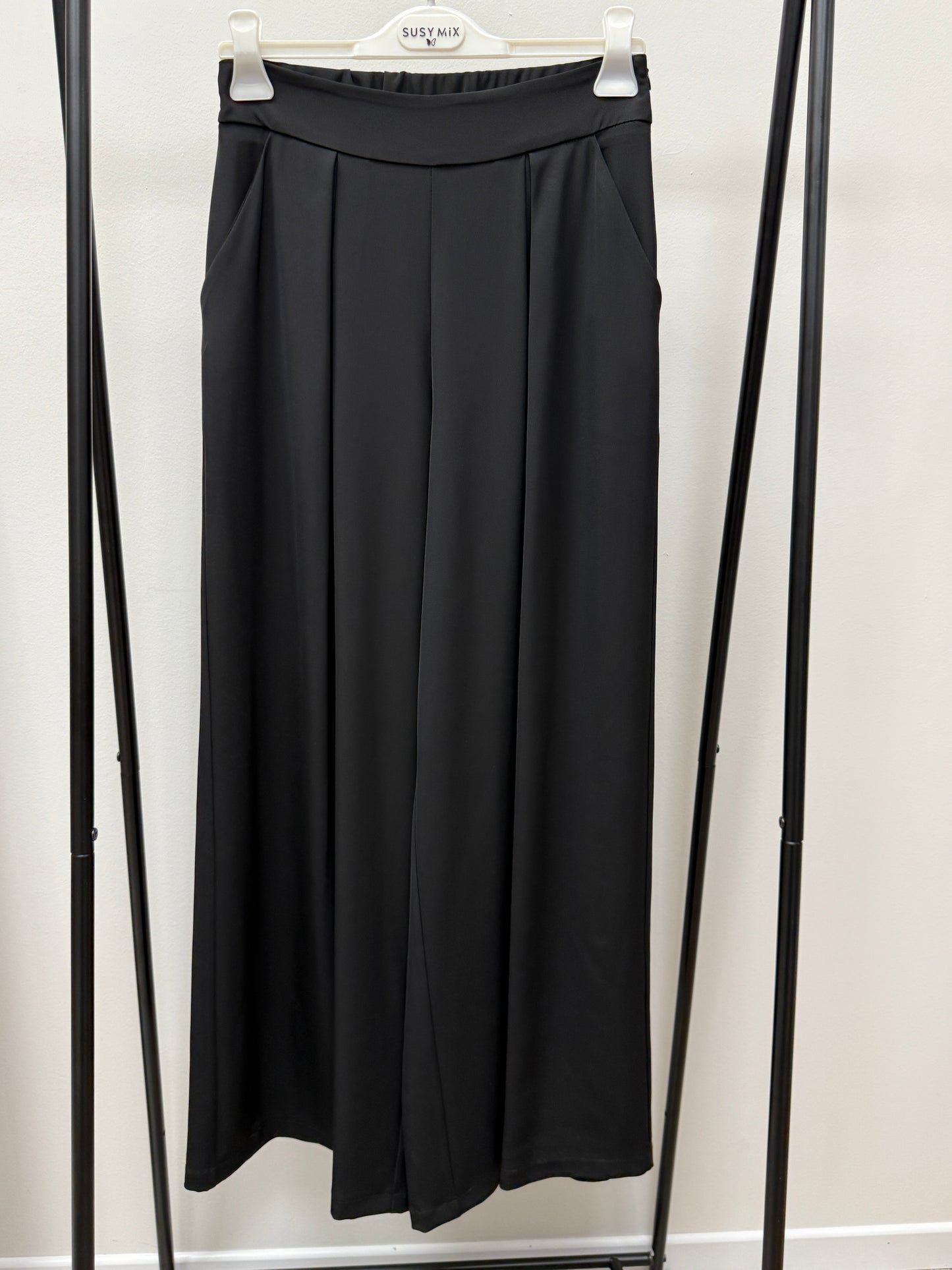 Completo fluido spalline Susy Mix nero
