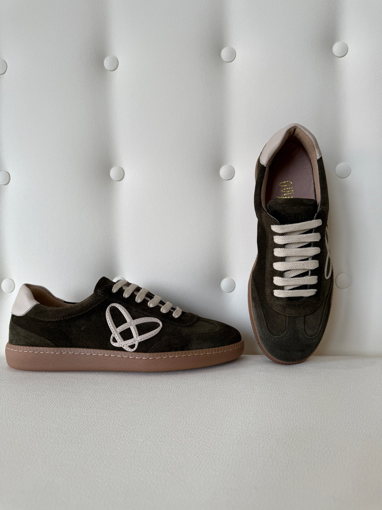 Ovyé Sneakers in Crosta Verde Militare