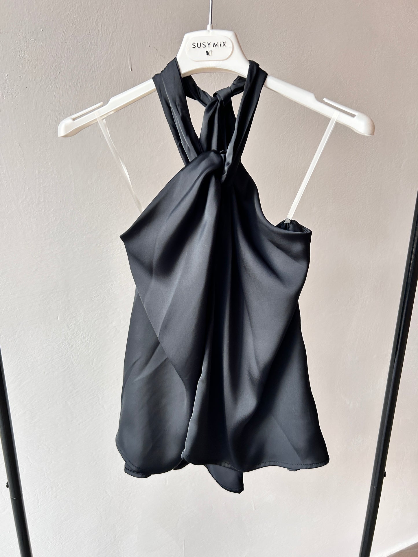 Susy Mix Viscose Knot Top
