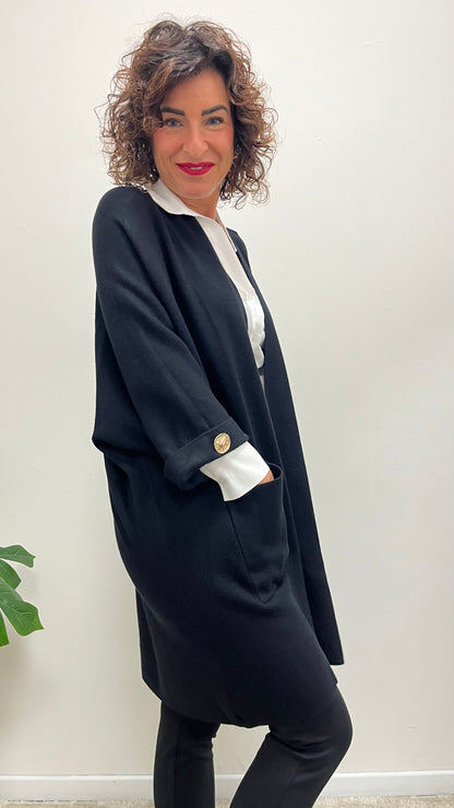Cappottino in maglia spolverino bottone gioiello nero
