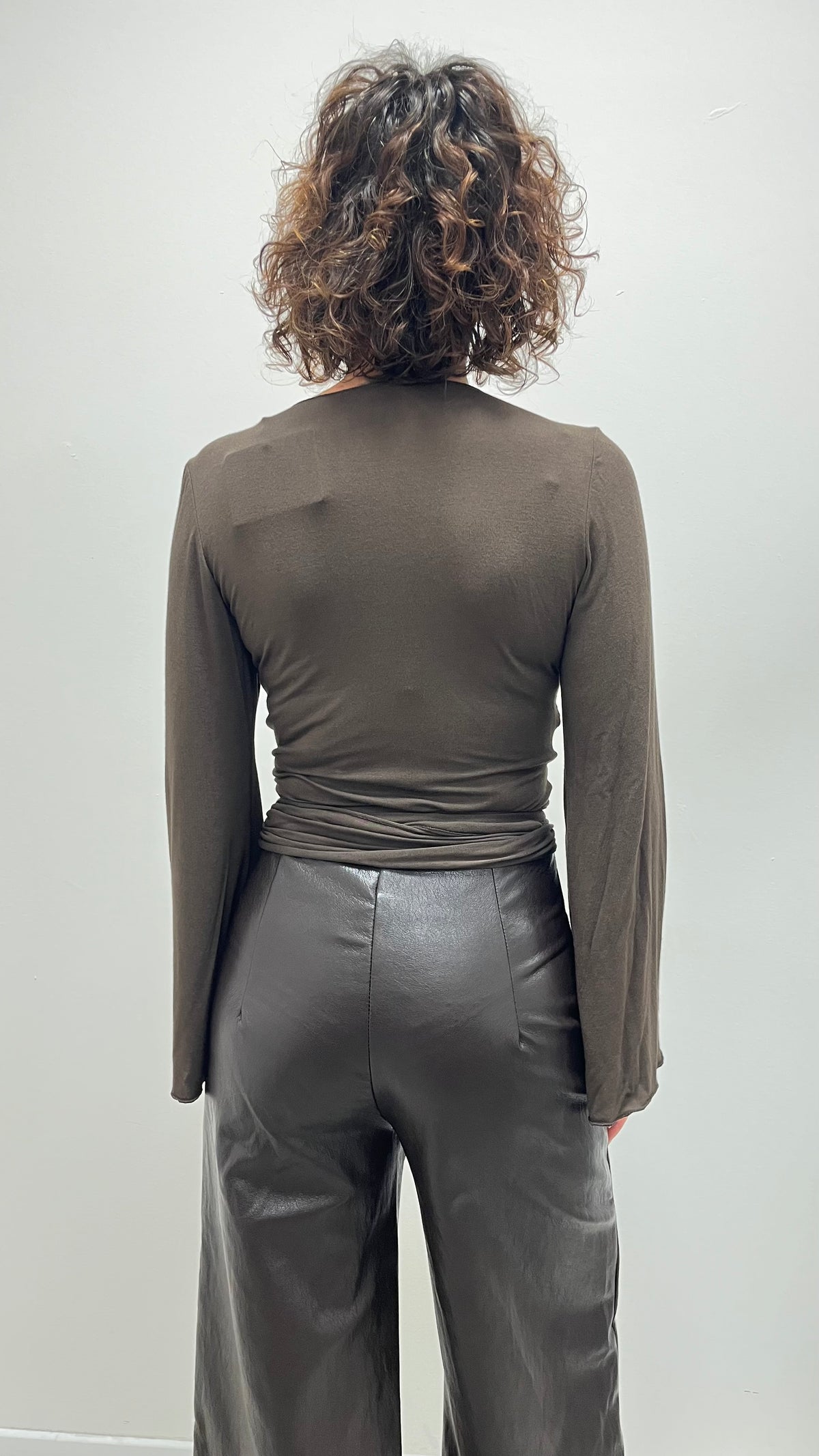 Maglia scaldacuore incrociata con manica a campana My-d moro