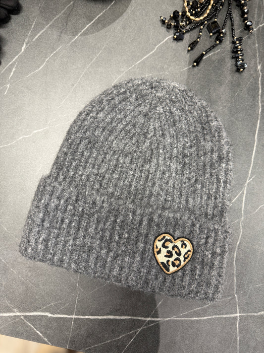 Cappellino cuore lana grigio