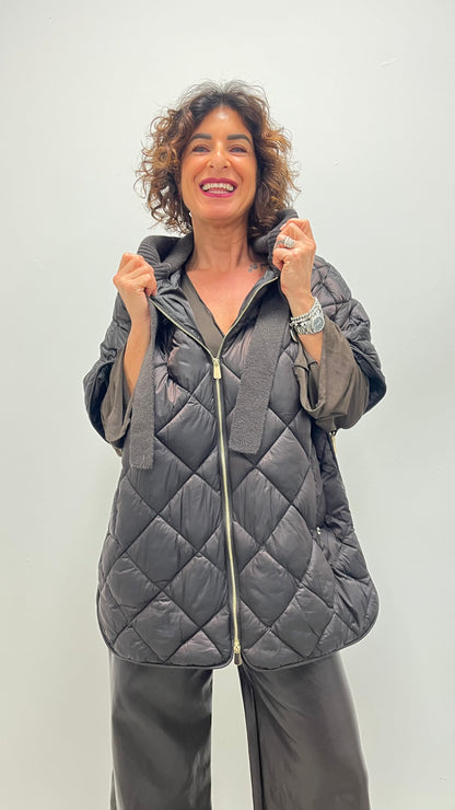Gilet trapuntato donna con cappuccio in maglia moro Please