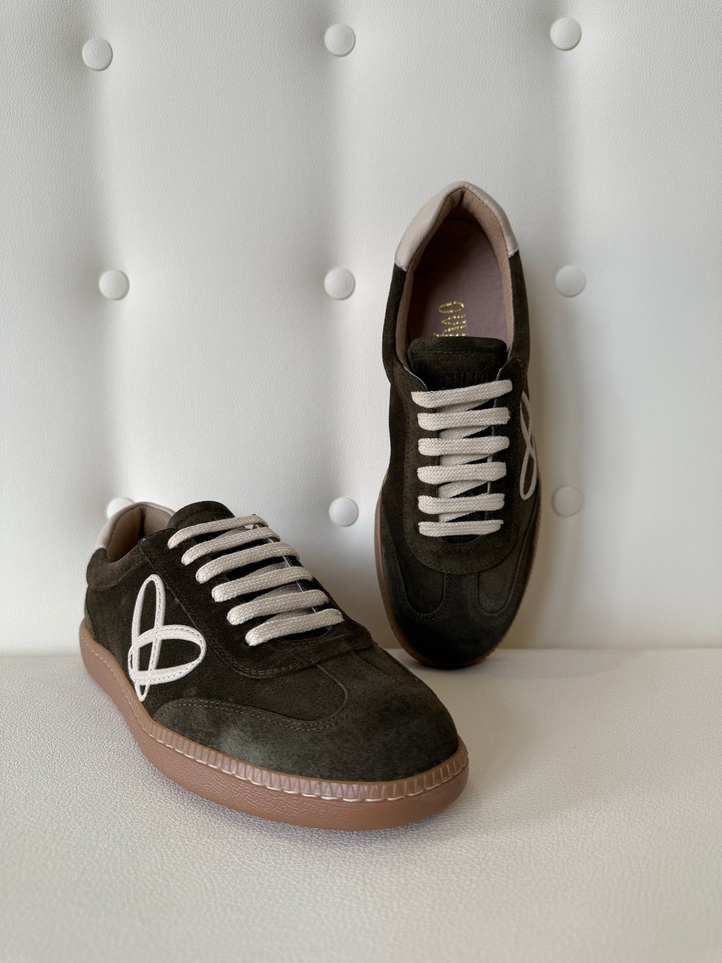 Ovyé Sneakers in Crosta Verde Militare