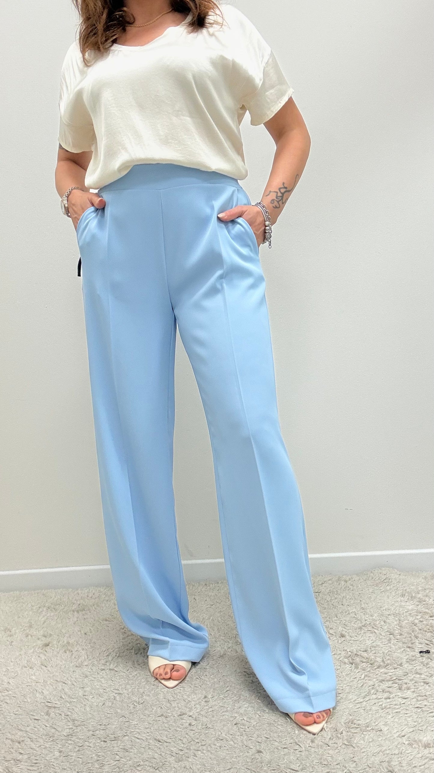 Completo Fluido Giacca con Cintura e Pantaloni Azzurro