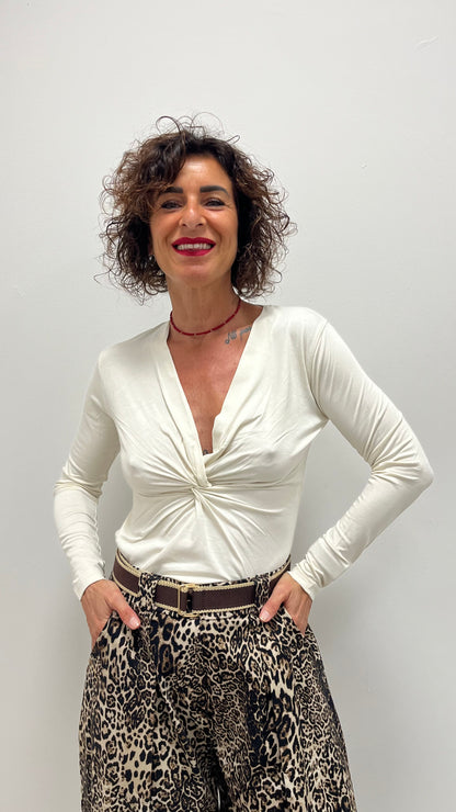 Maglia in viscosa con nodo Susy Mix burro