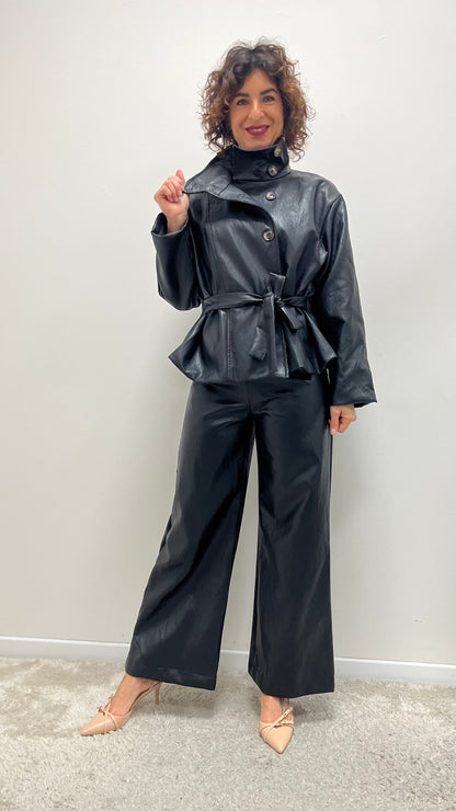 Giacca donna in ecopelle nera con cintura My-d