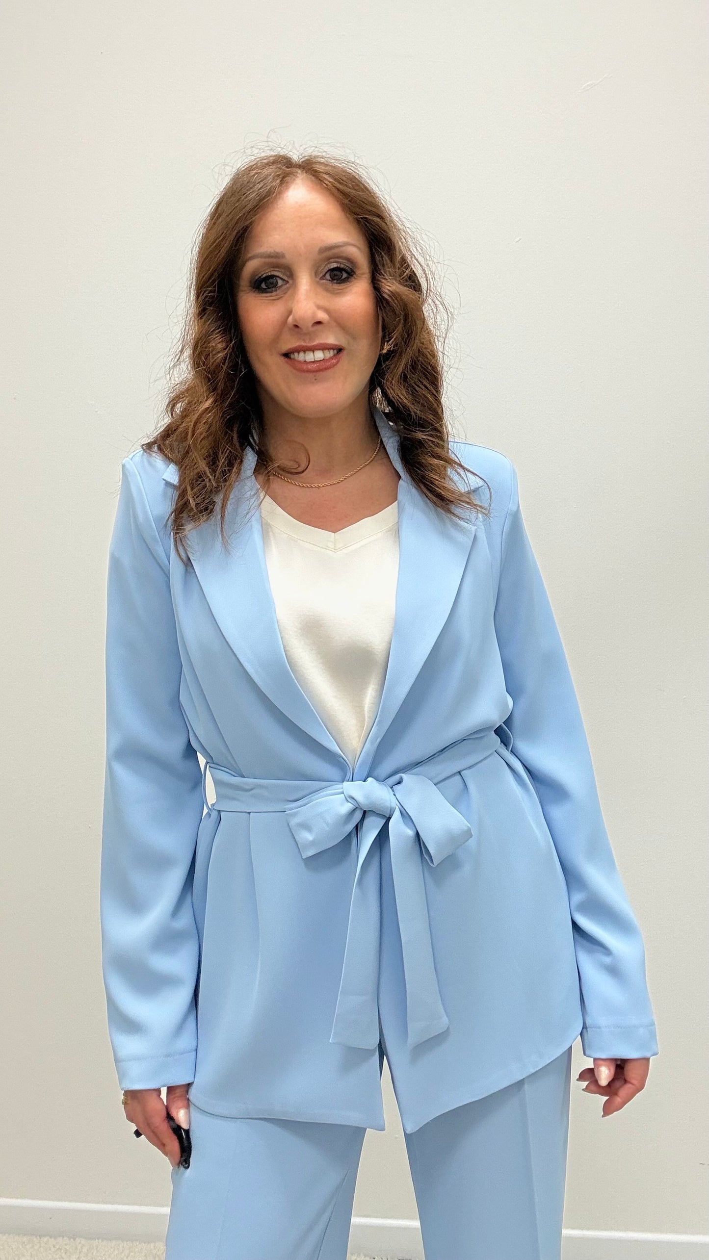 Completo Fluido Giacca con Cintura e Pantaloni Azzurro