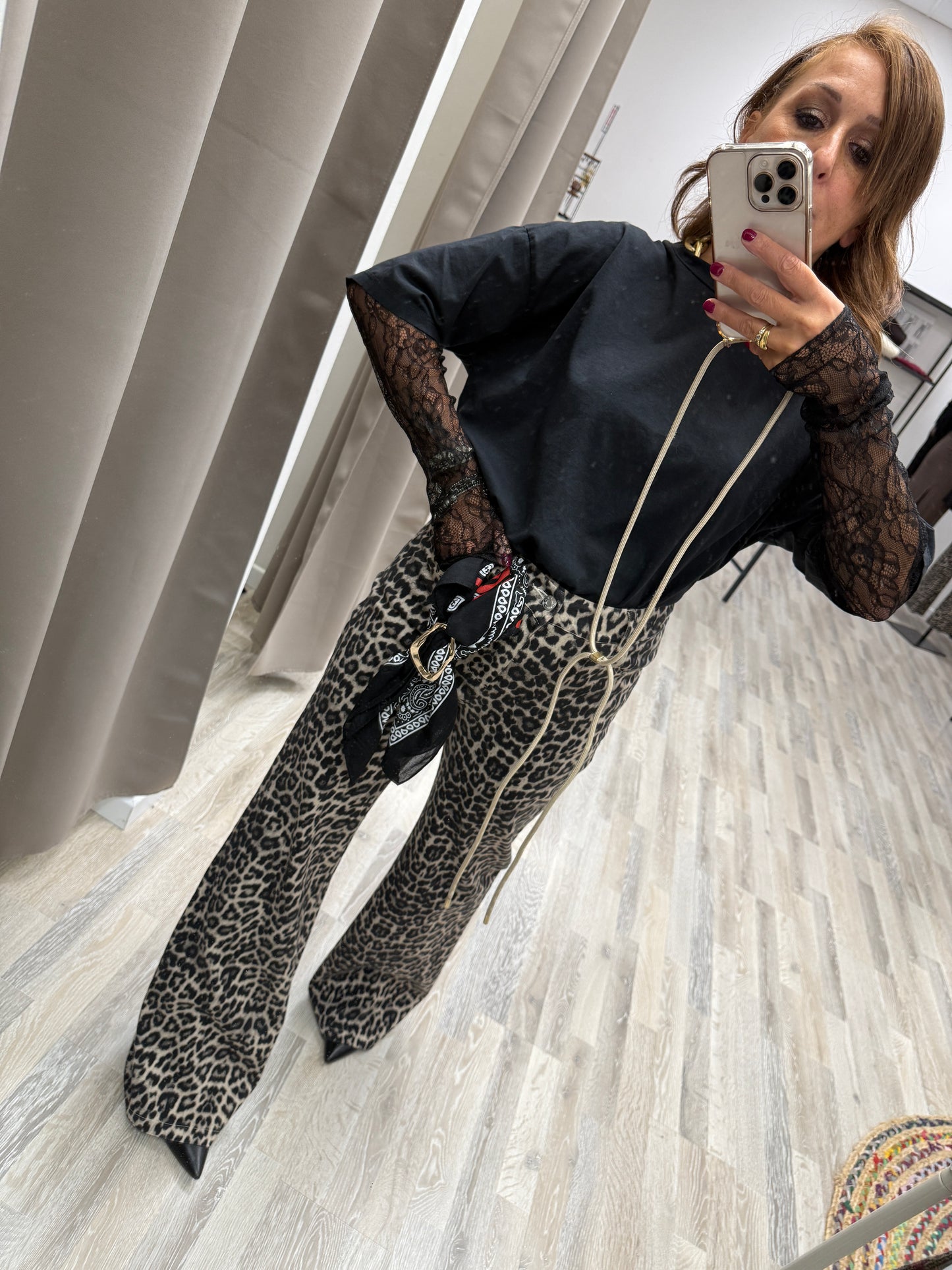 Susy Mix T-Shirt con Manica in Pizzo Nera