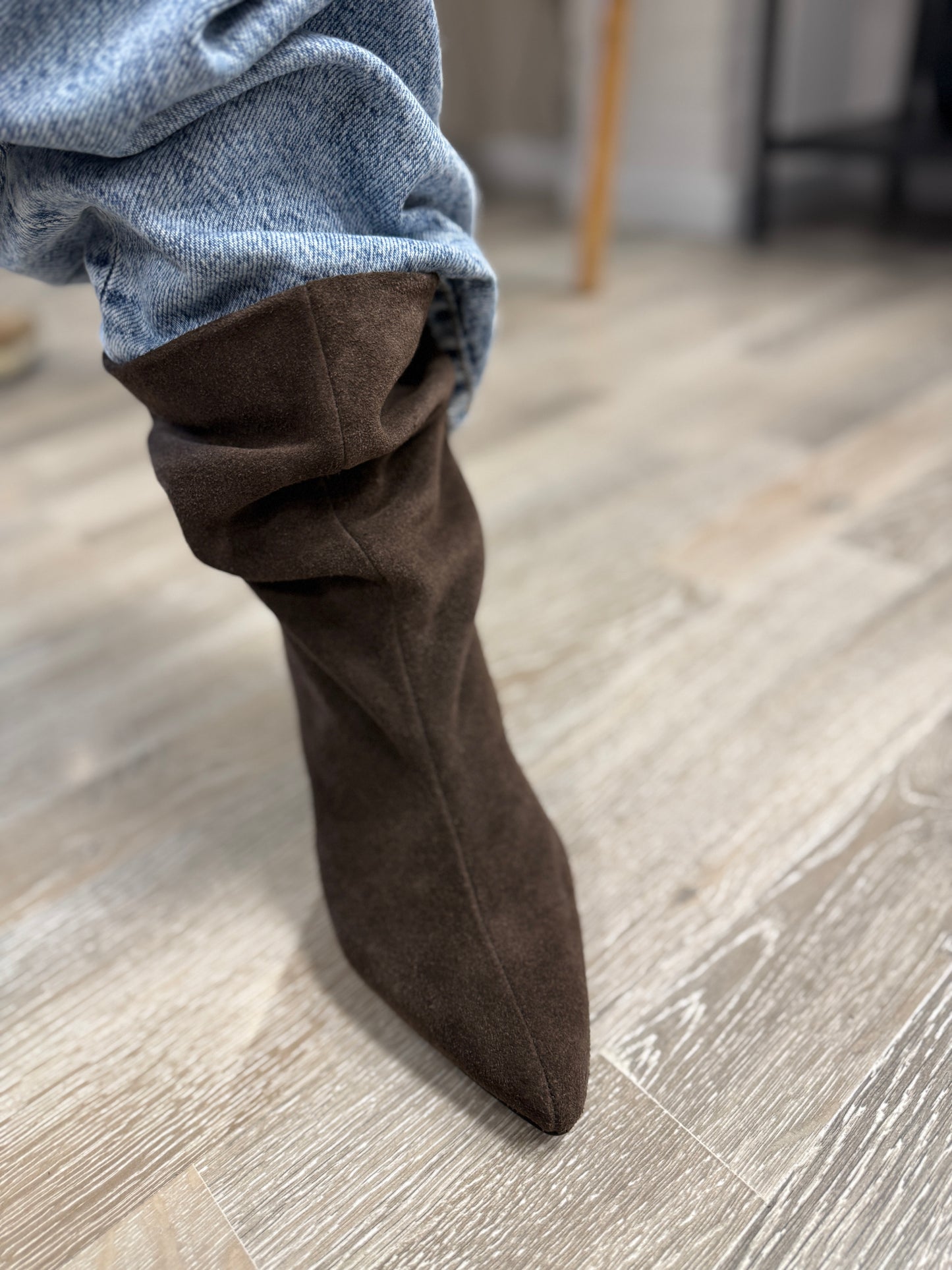 Stivali camoscio  gambale arricciato tacco 5 cm