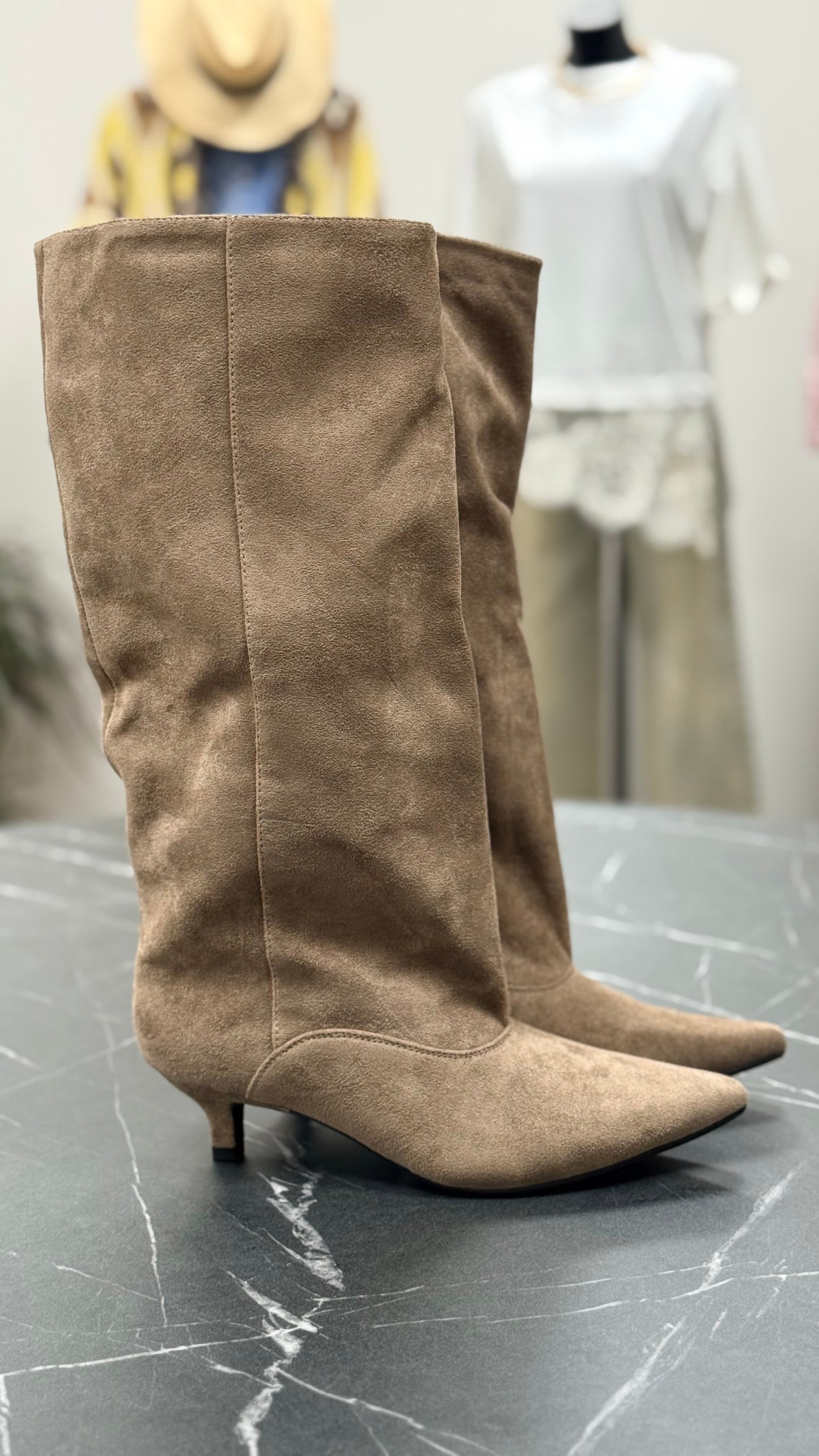 Stivali alti con tacco kitten tortora Memoire