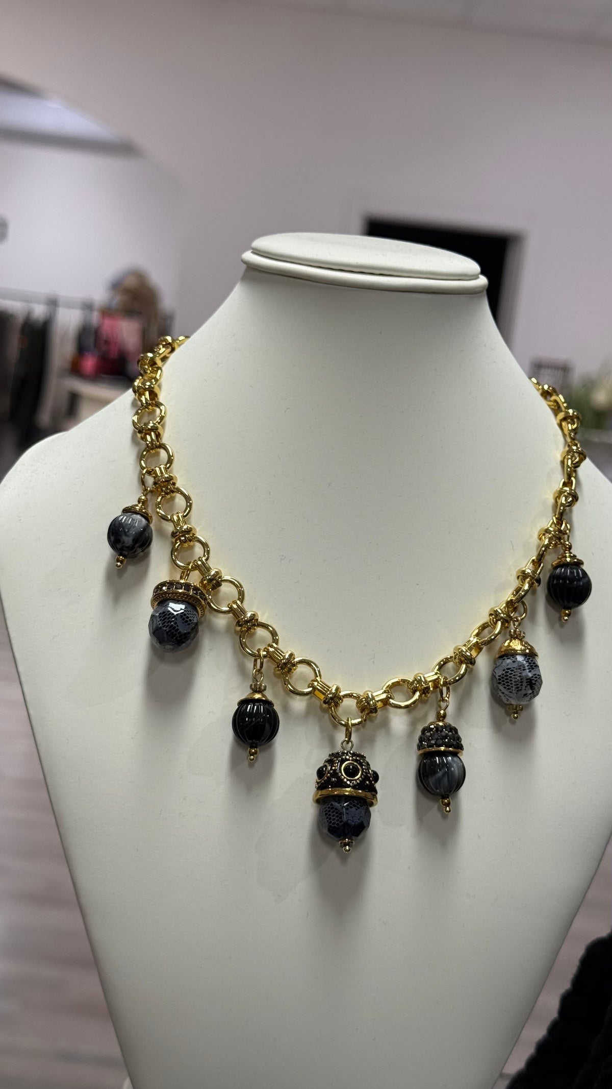 Collana Onice con charms