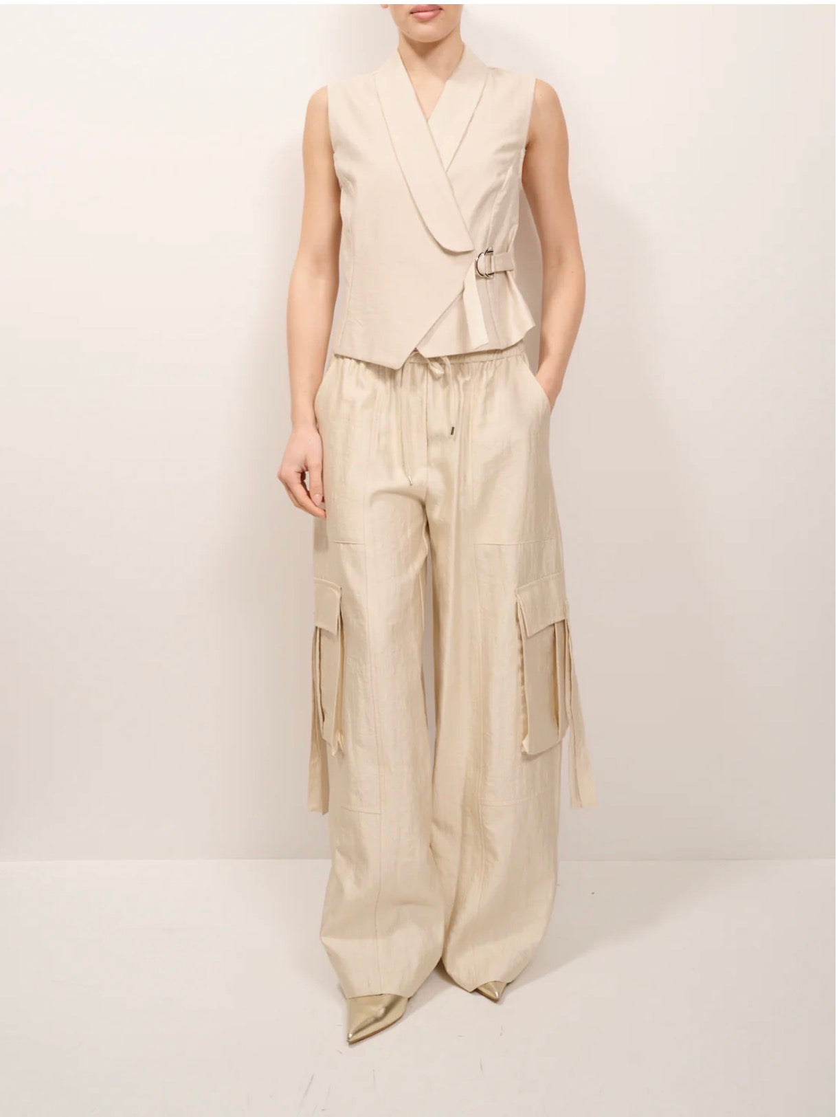 Gilet Con Cintura Tensione In Burro