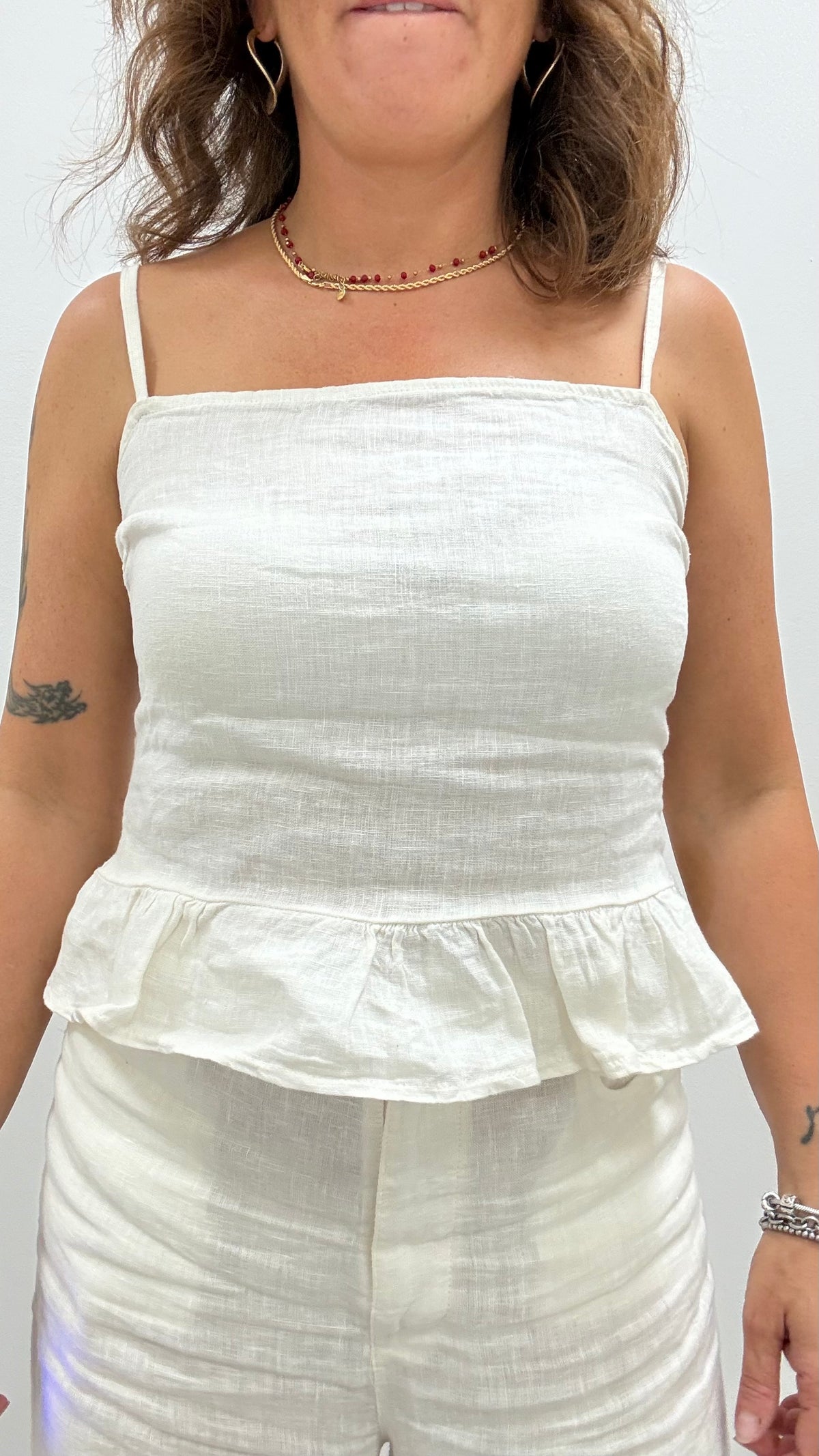 Top lino con balza  Susy Mix burro