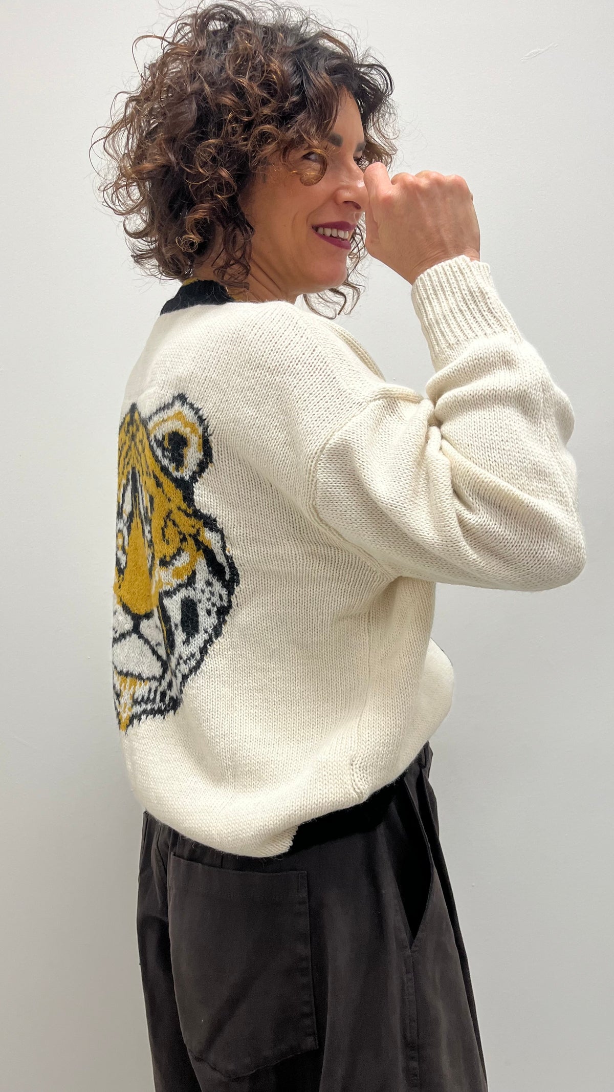 Cardigan donna burro con maxi tigre ricamata sulla schiena My-d
