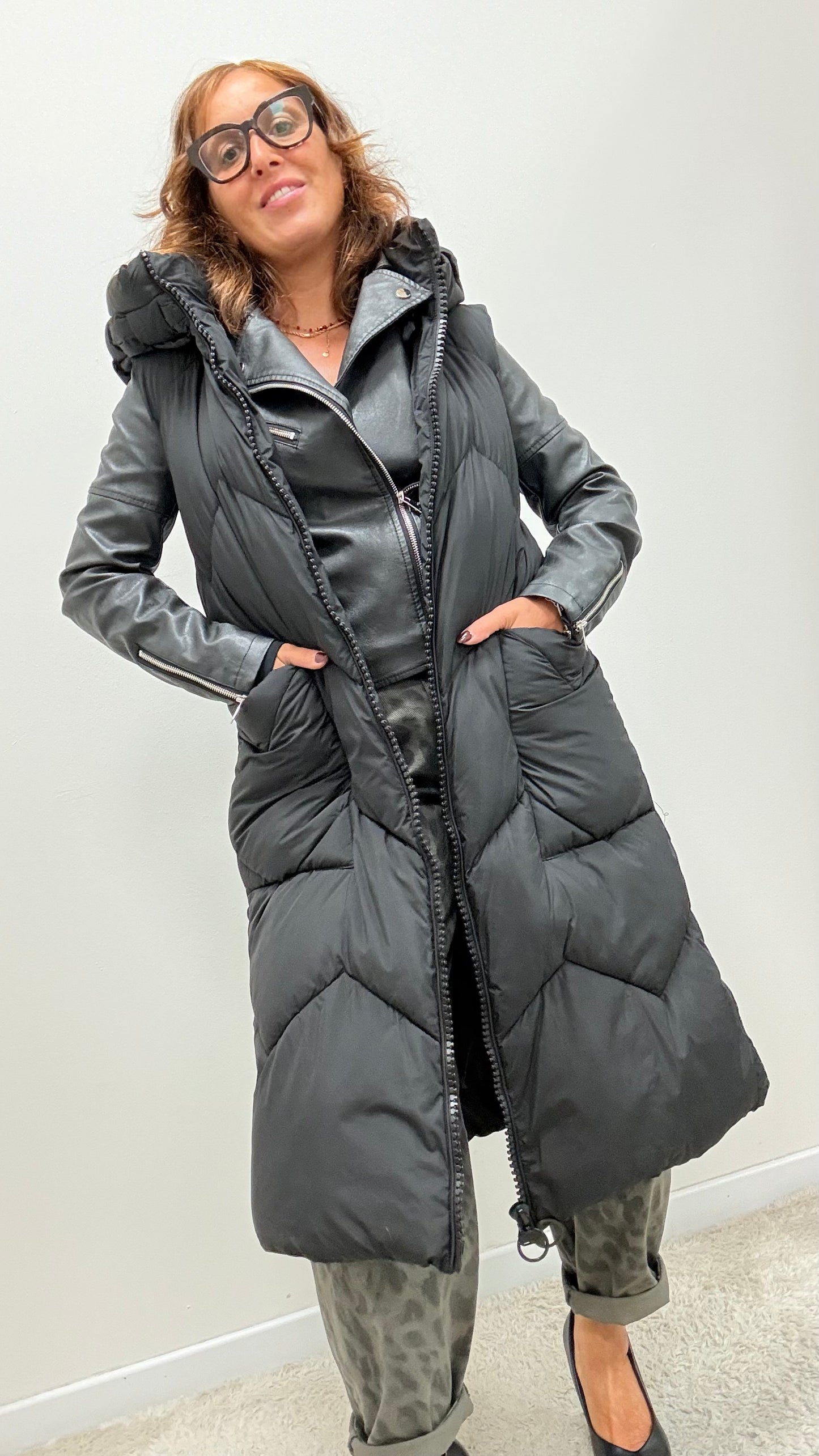 Gilet trapuntato con cappuccio Extasy nero
