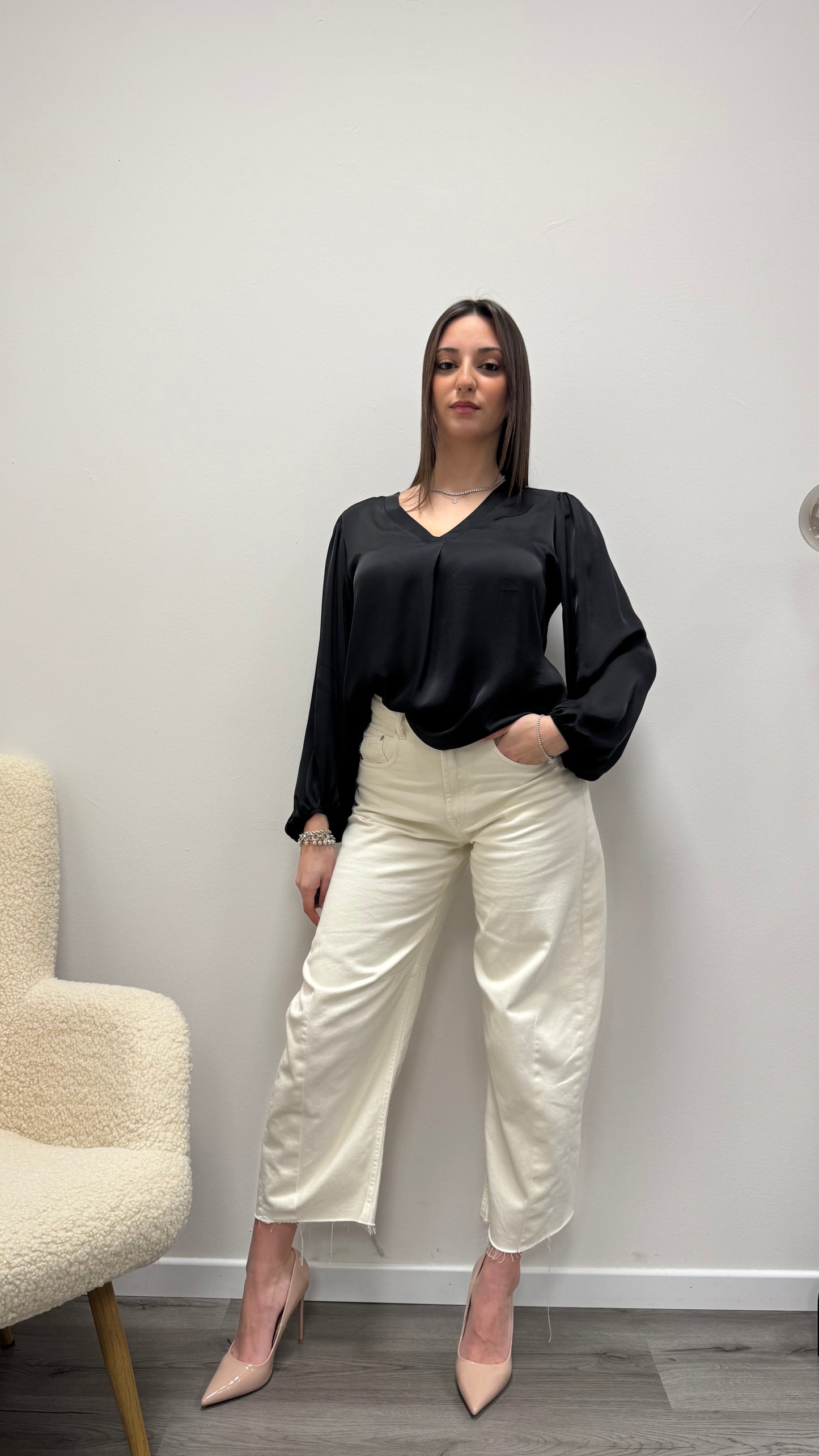 Blusa raso viscosa 100% scollo a V Haveone nero