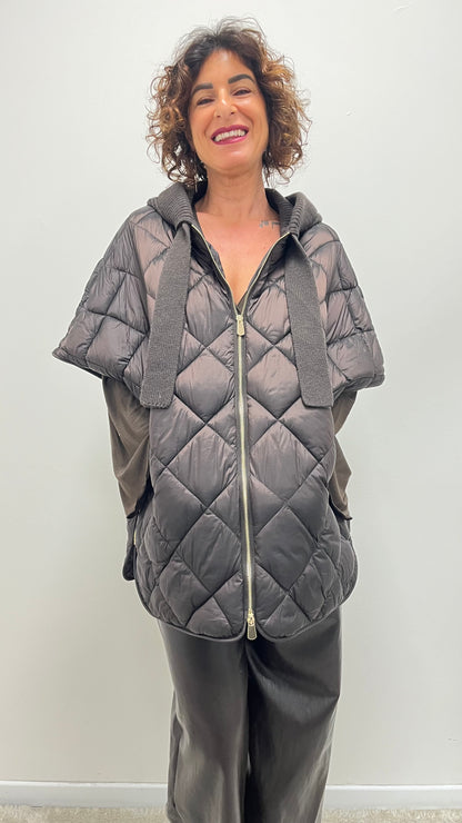 Gilet trapuntato donna con cappuccio in maglia moro Please