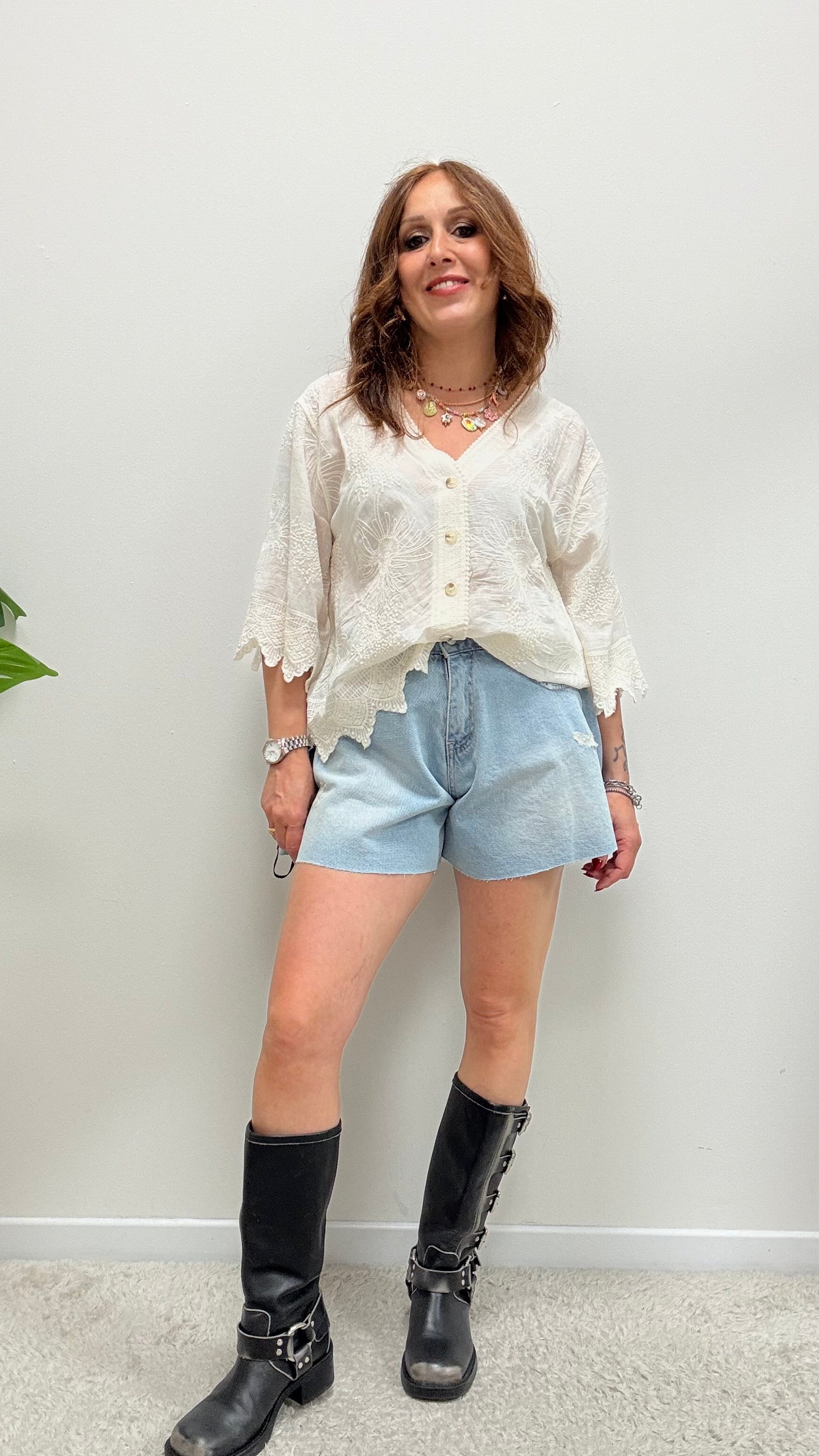 Shorts farfalla lavaggio chiaro HaveOne