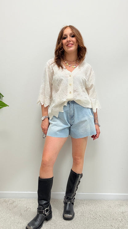 Shorts farfalla lavaggio chiaro HaveOne