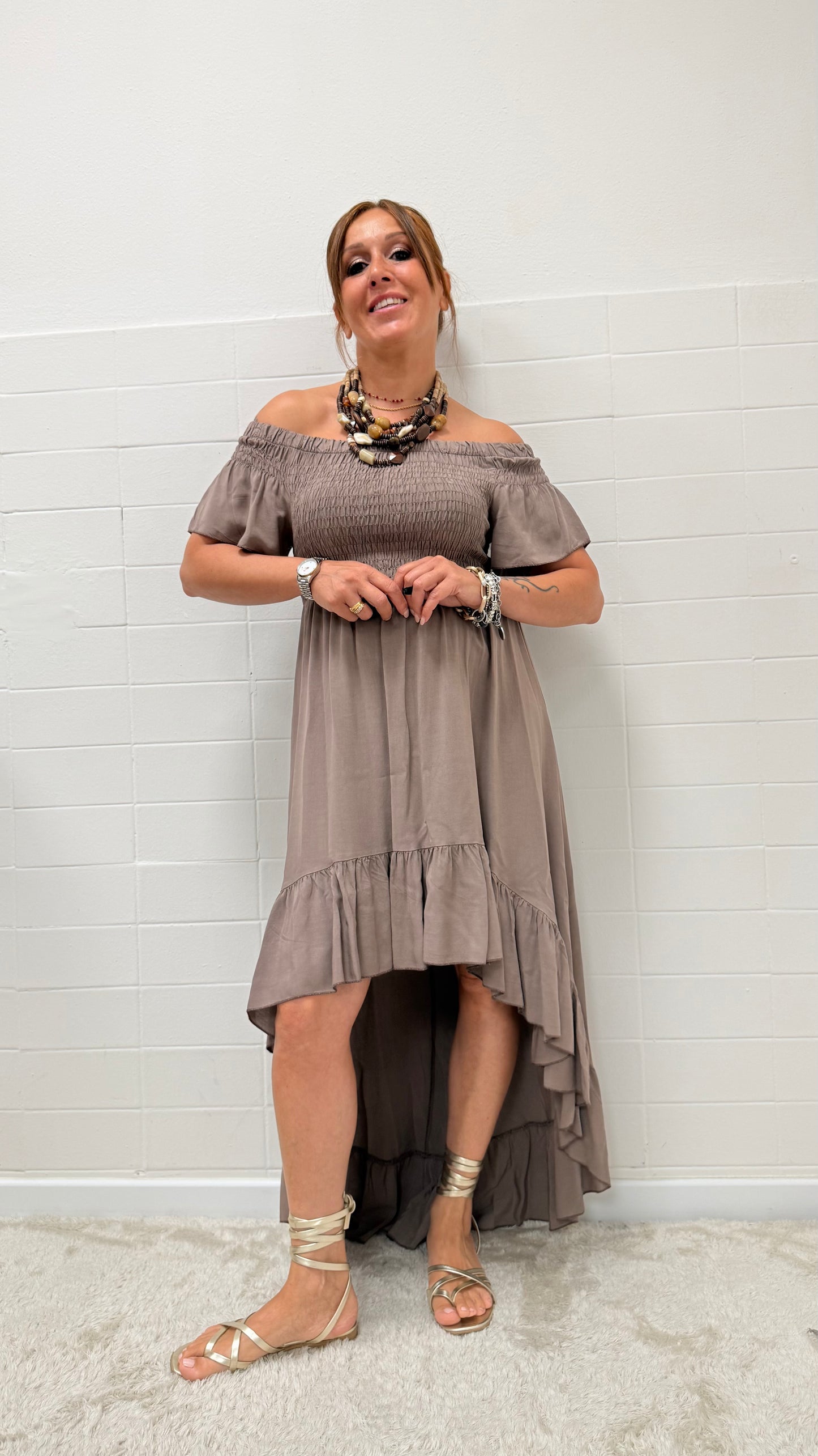 Abito shiffer con coda tortora Brend Atelier (Copia)
