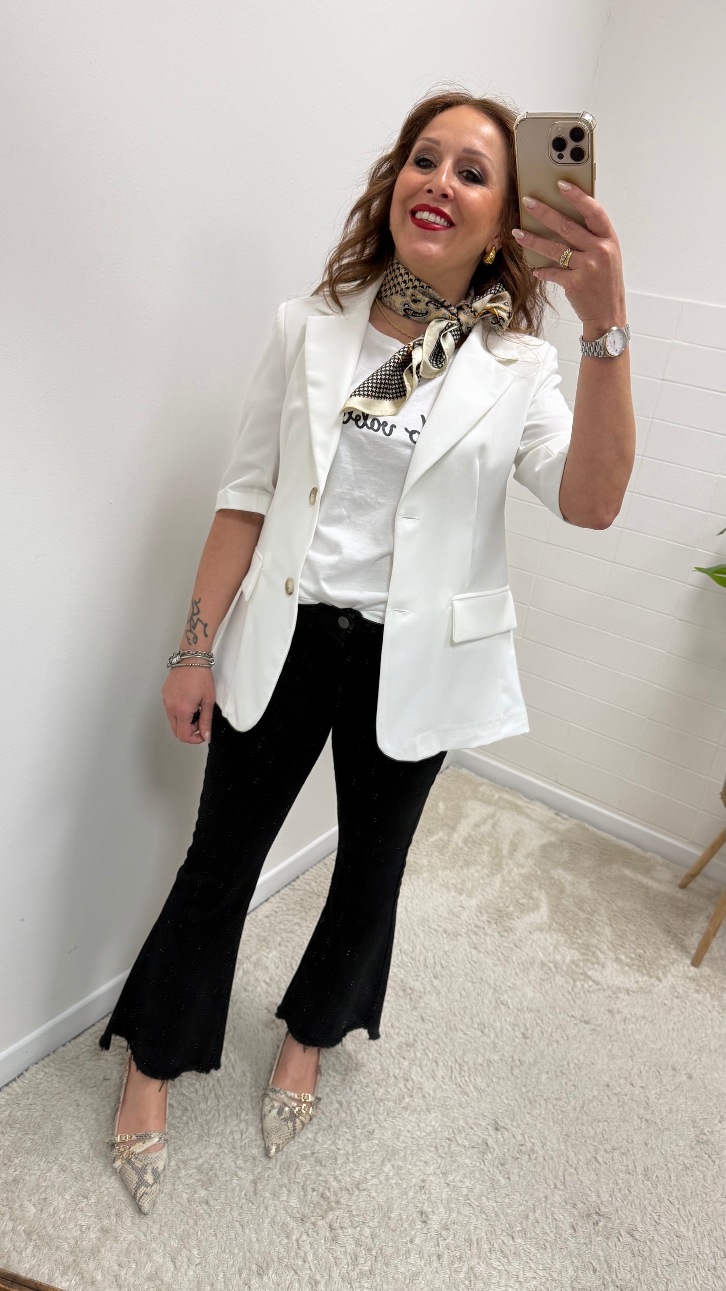 Pantaloni trombetta sfrangiati Kiki Six