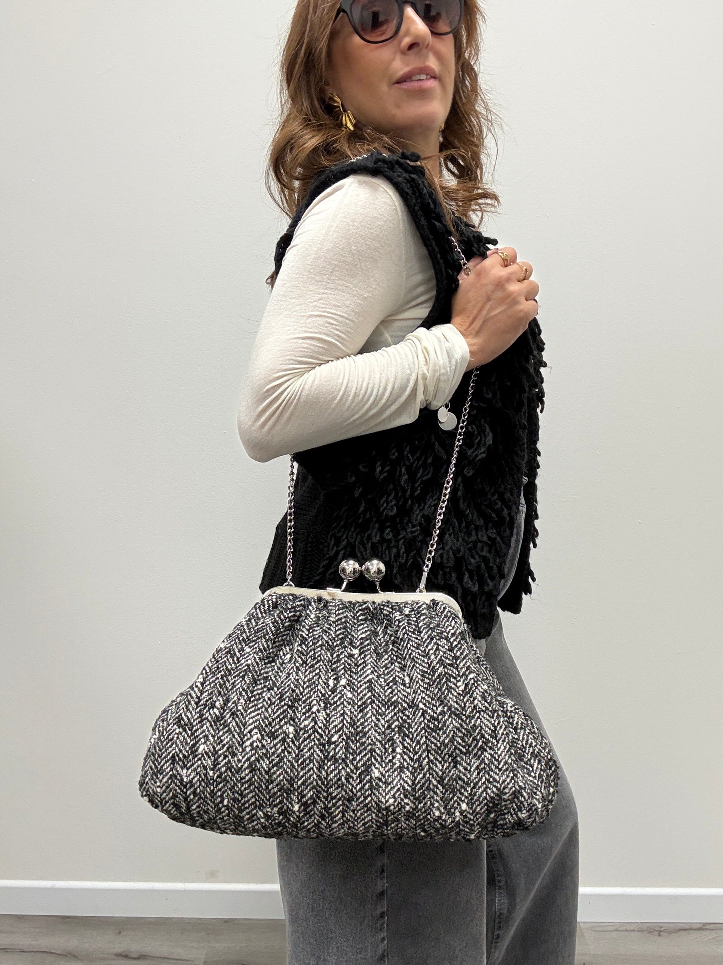 Borsa porchette in tweed bianco e nero Susy Mix