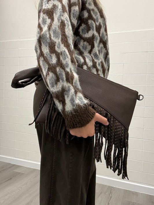 Borsa pochette con frangie moro