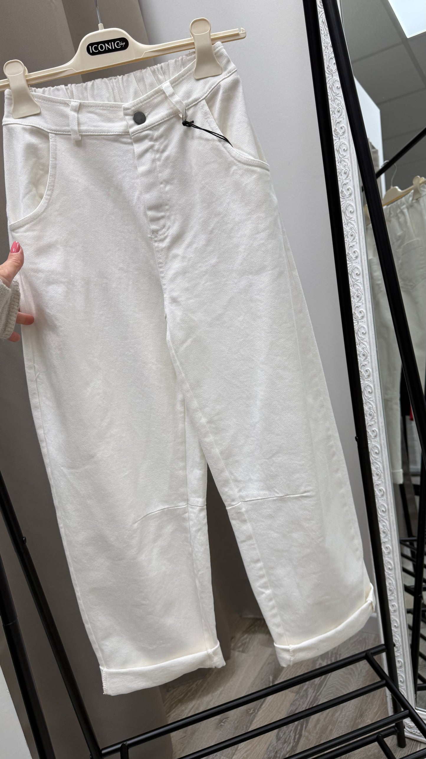 Jeans ovetto elastico in vita Tensione in