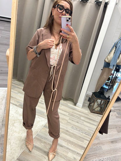 You decide pantalone carrot in lino mocha mousse