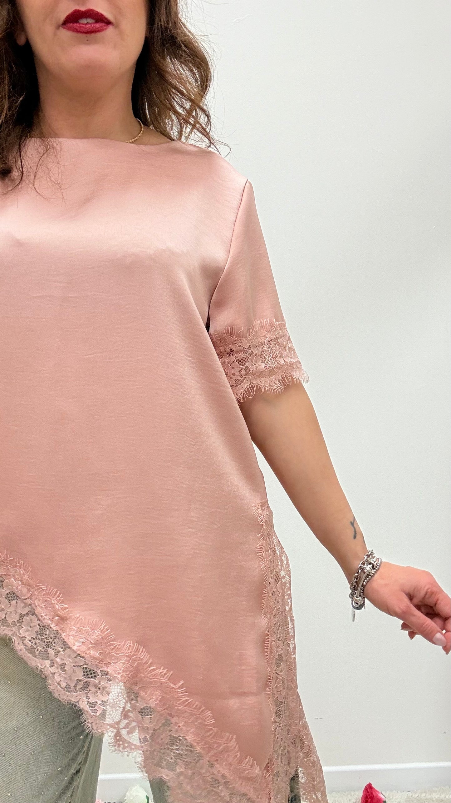 Maglia raso asimmetrica pizzo Memoire