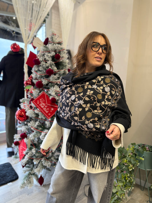 Sciarpa ricami nero Susy Mix