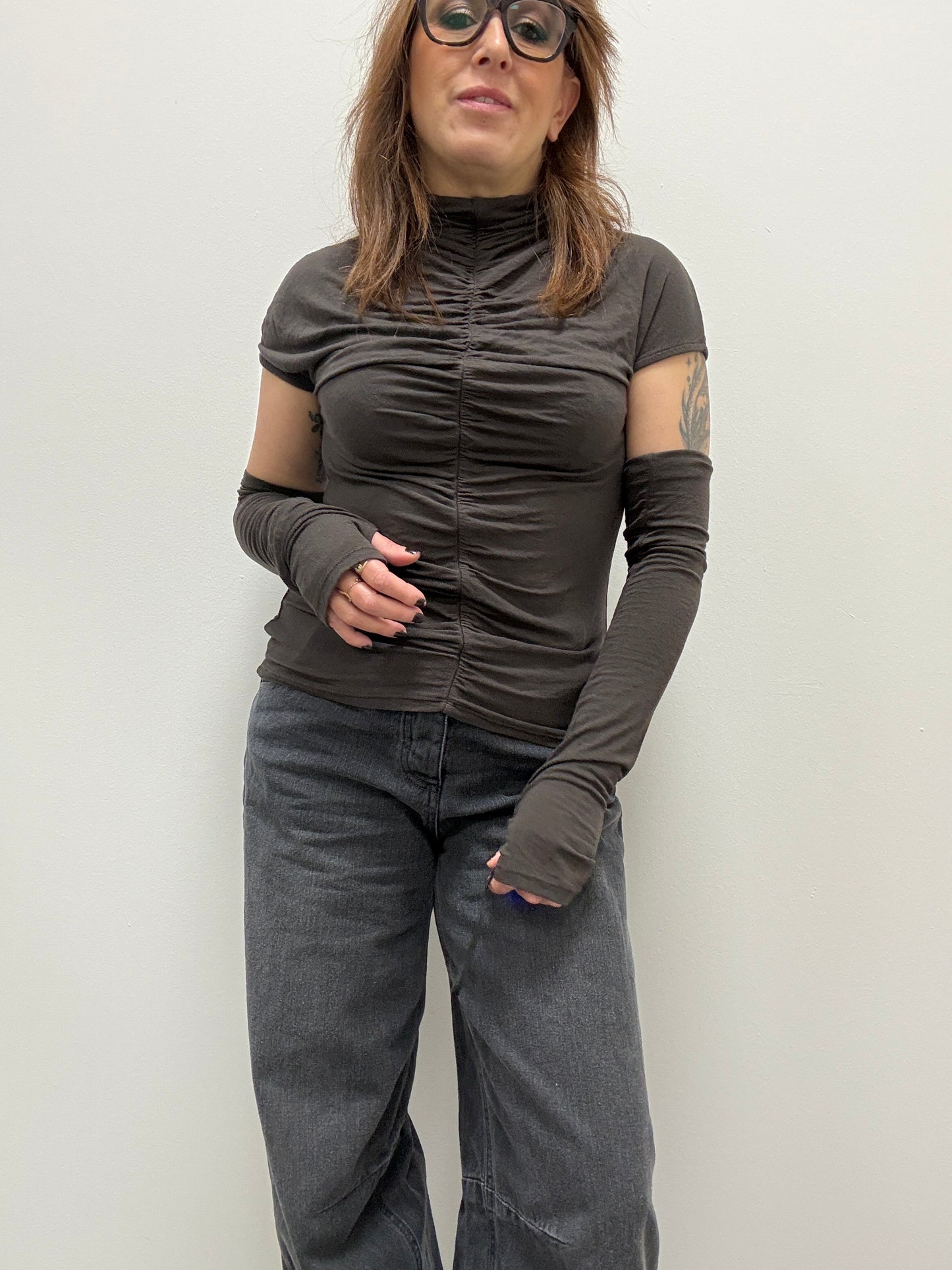 Maglia lupetto cashmire arricciato con manicotti  moro Haveone