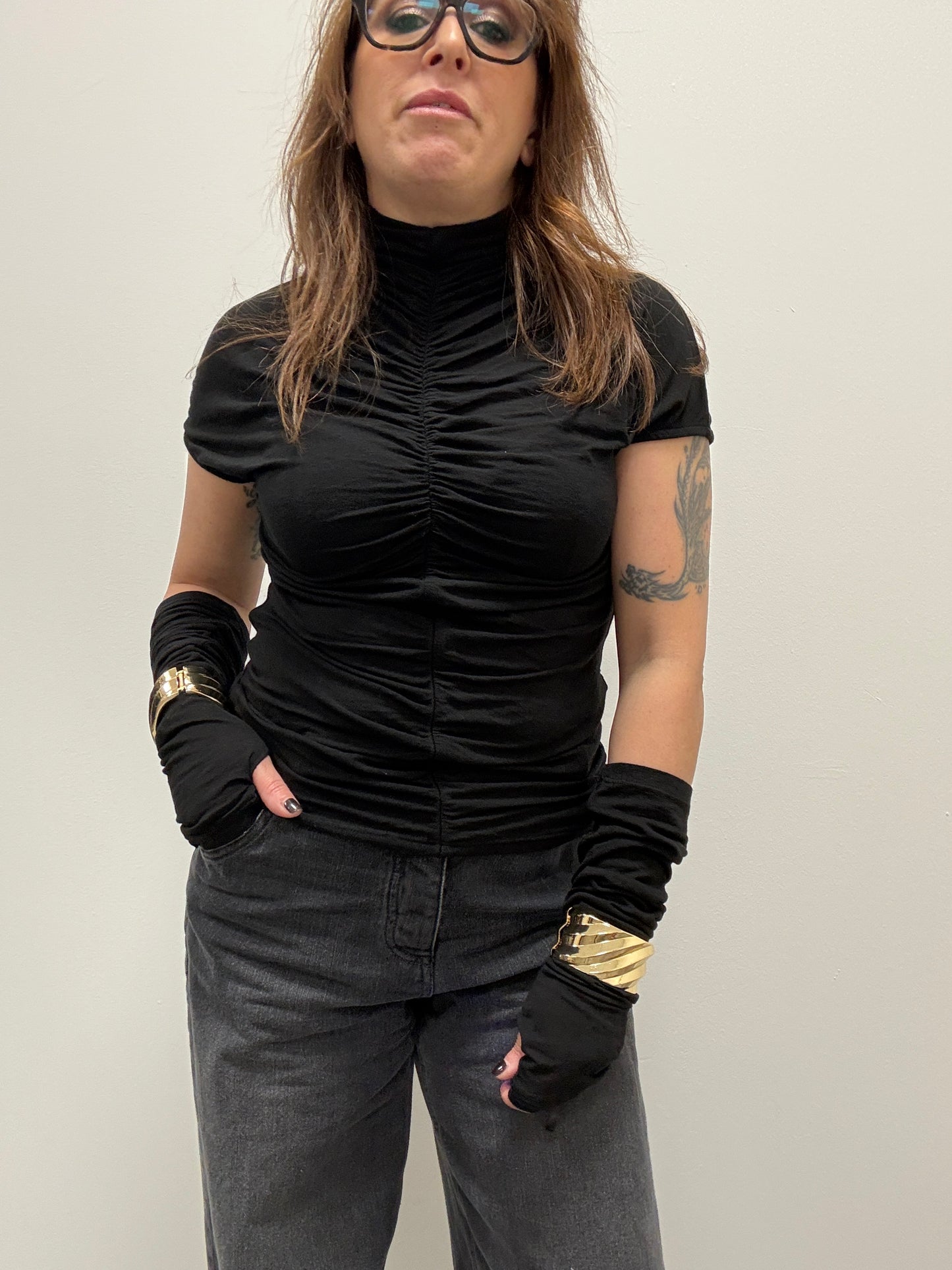 Maglia lupetto cashmire arricciato con manicotti  nero Haveone