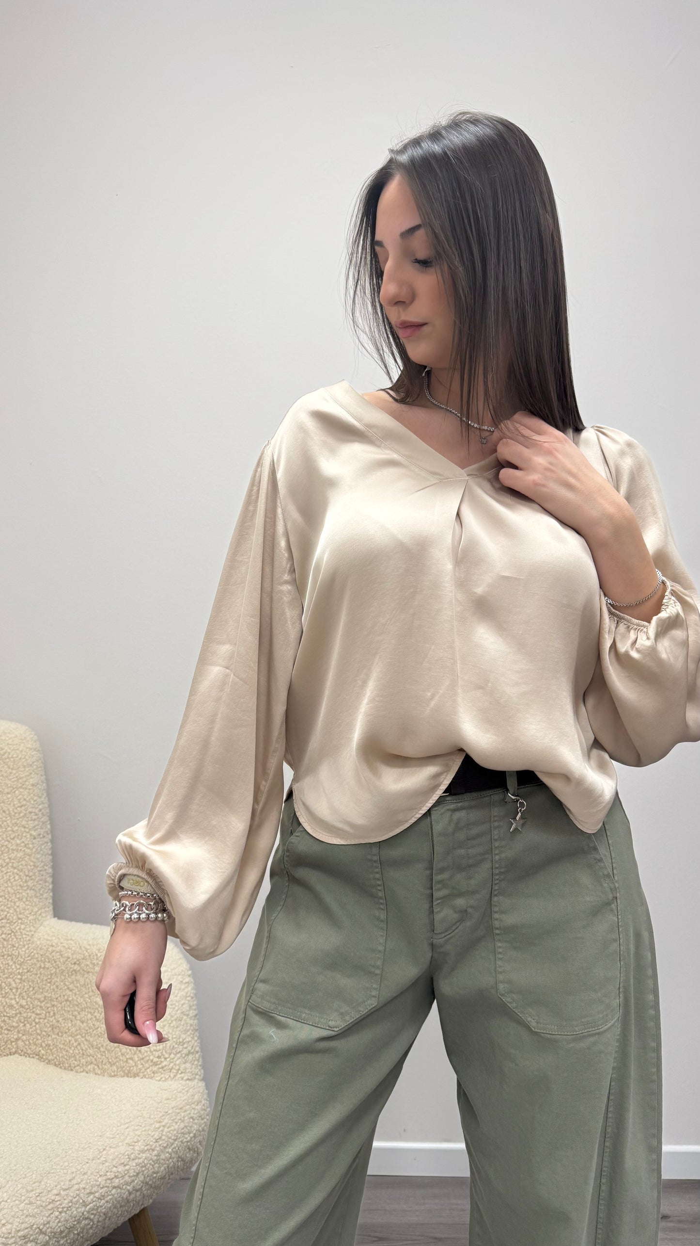 Blusa raso viscosa 100% scollo a V Haveone Beige