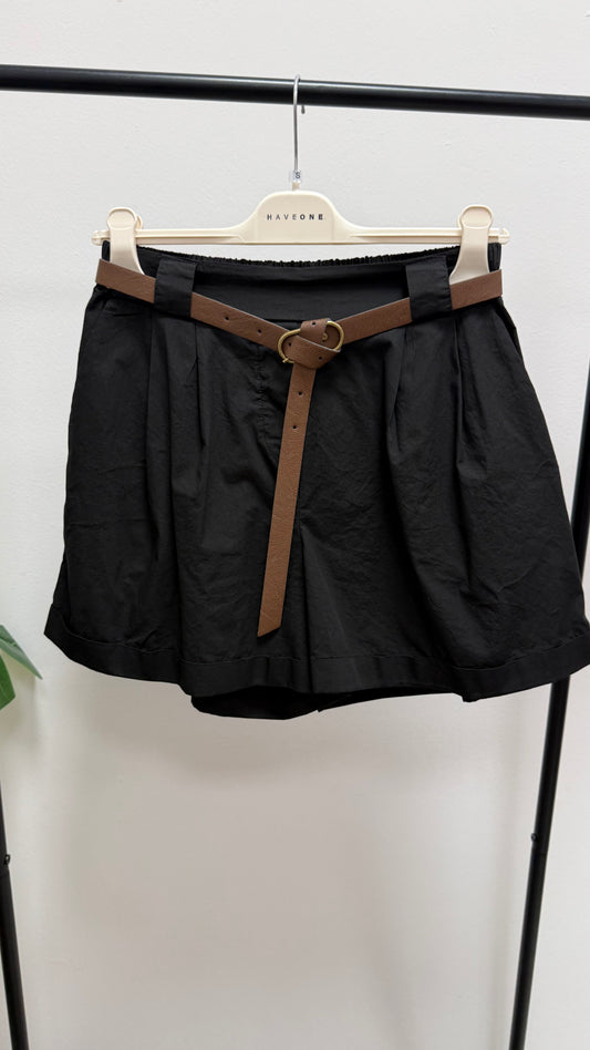 Shorts a Campana con Risvolto Nero HaveOne