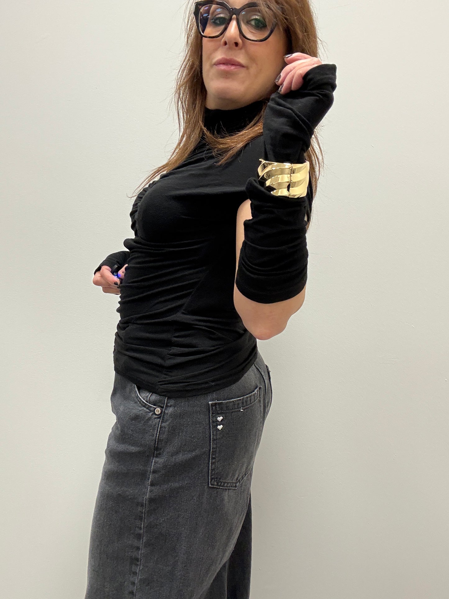 Maglia lupetto cashmire arricciato con manicotti  nero Haveone